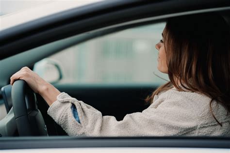 Getting or Renewing a Driver’s License With a Pending Green Car.